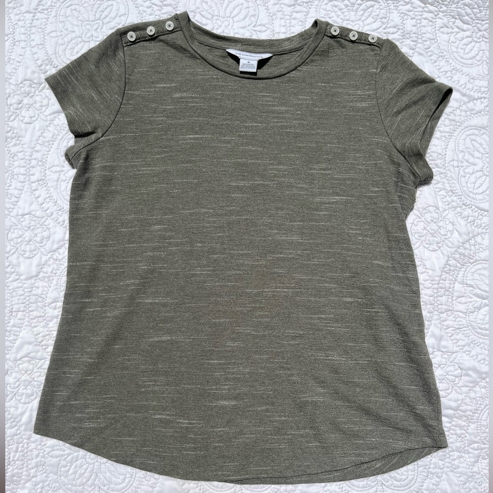 Liz Claiborne short sleeve top